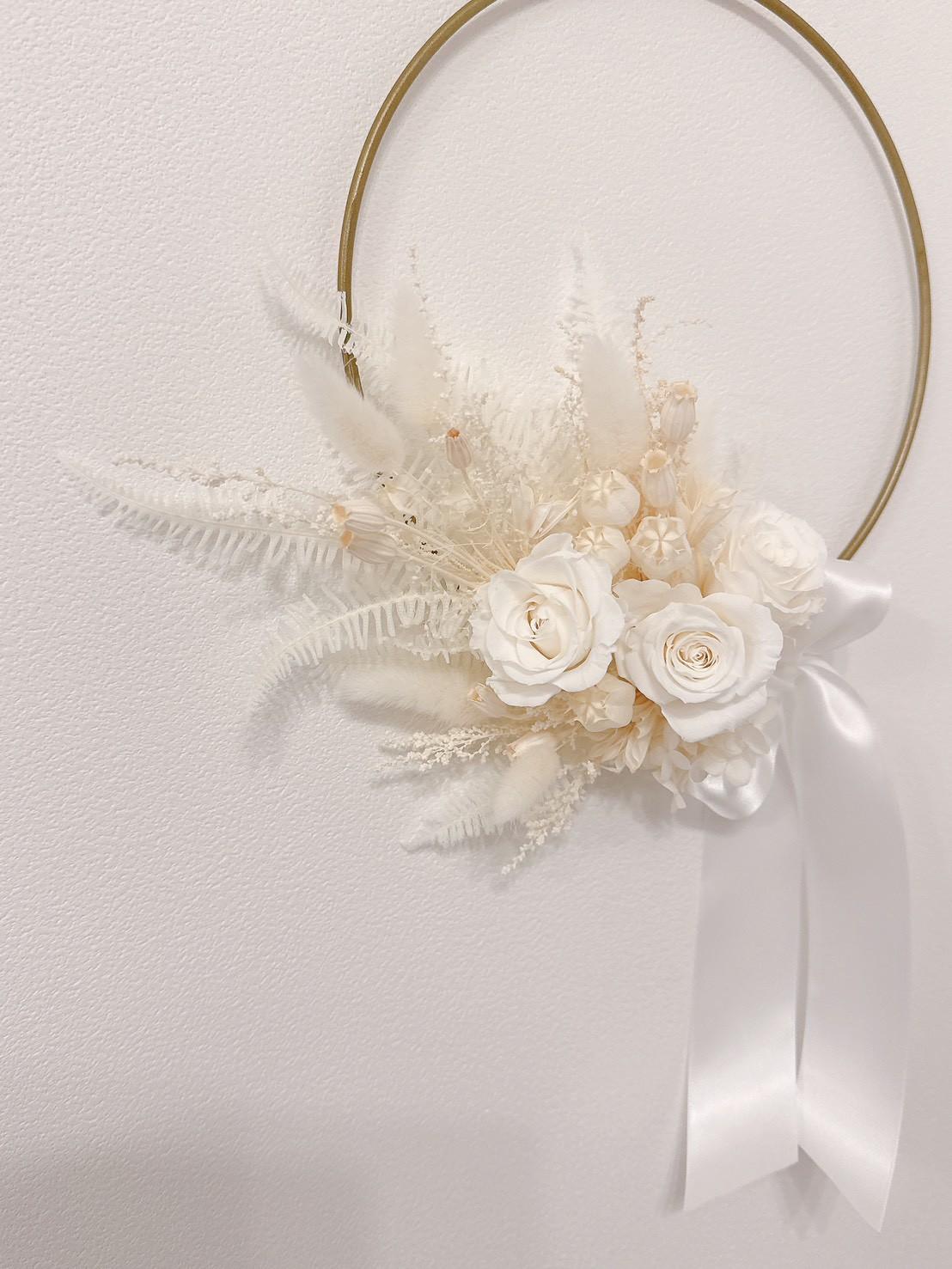 【ワイヤーリース】ホワイトローズのワイヤーリング ♥ リングリース  ゴールドワイヤー ウエディング 上品 シンプル 祝 | 3枚目